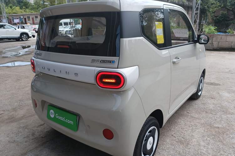 Used Wuling Hongguang MINIEV 2024 3rd Generation 215km Youth Edition
