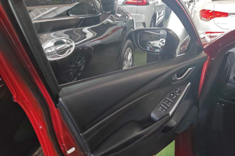 Used Mazda Atenza 2014 2.5L Blue Sky Prestige Edition
