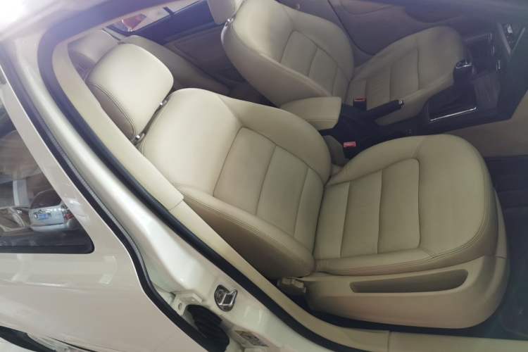 Used Skoda Octavia 2015 Classic Model 1.6L Automatic Yijie Version