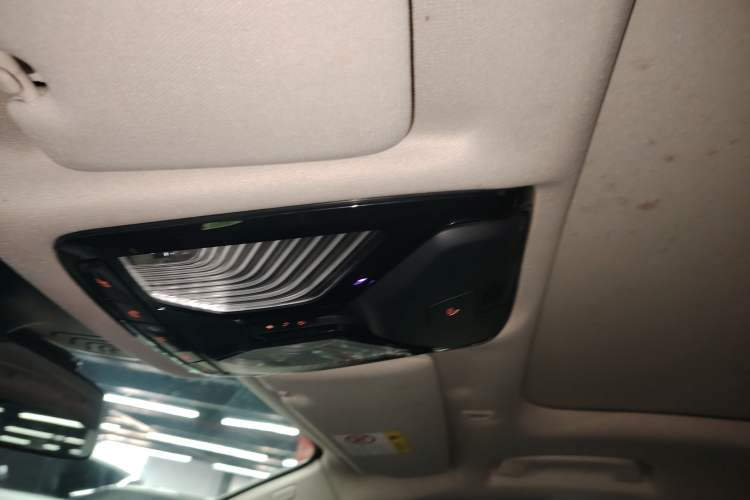 Used BMW 5 Series New Energy 2020 Mileage Upgrade Version 530Le Luxury Package
