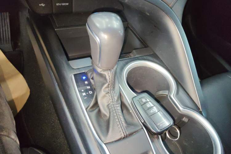 Used Toyota Camry 2023 2.0G Luxury Edition