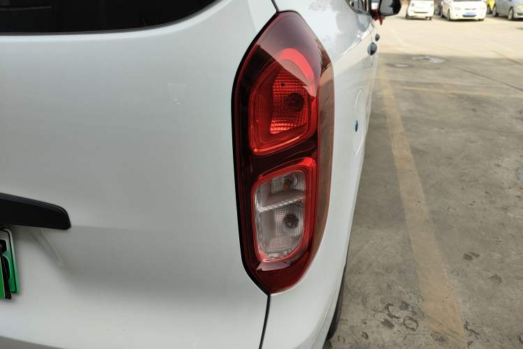 Used Wuling Hongguang New Energy 2025 Extended-Range Hybrid 50 km Standard Version
