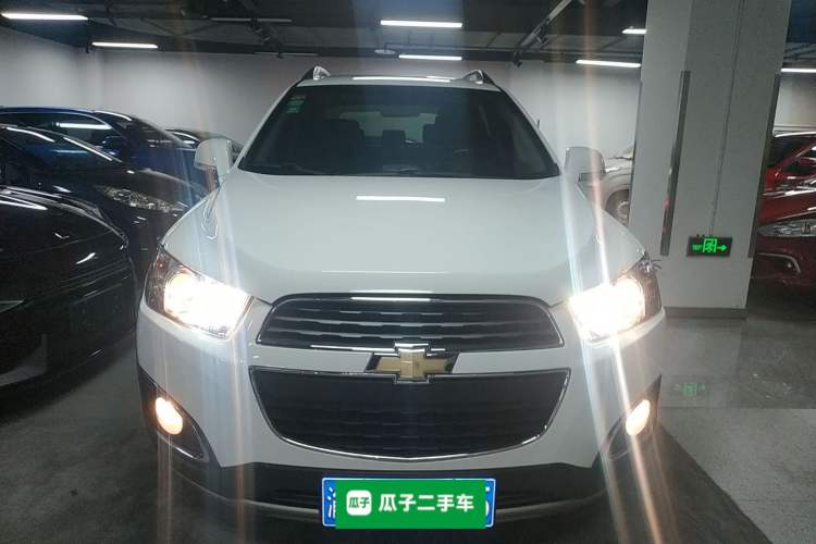 Used Chevrolet Captiva 2015 2.4L 4x4 Flagship Edition 7-Seater

