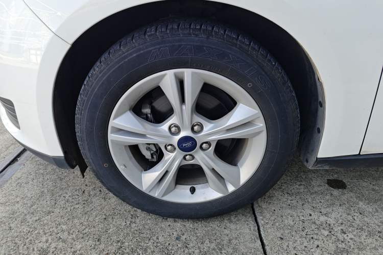 Used Ford Focus 2018 Hatchback Classic 1.6L Automatic Comfort Plus SmartDrive Edition
