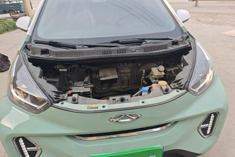 Used Chery Little Ant 2022 Sweet Pink Edition Half-Sugar Version Lithium Iron Phosphate 29.2 kWh 30 kW 301 km