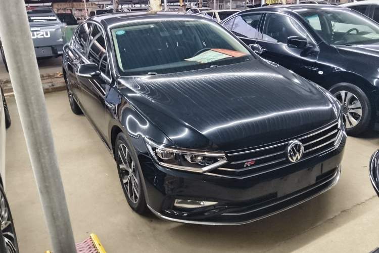 Used Volkswagen Magotan 2020 330TSI DSG Leading Model
