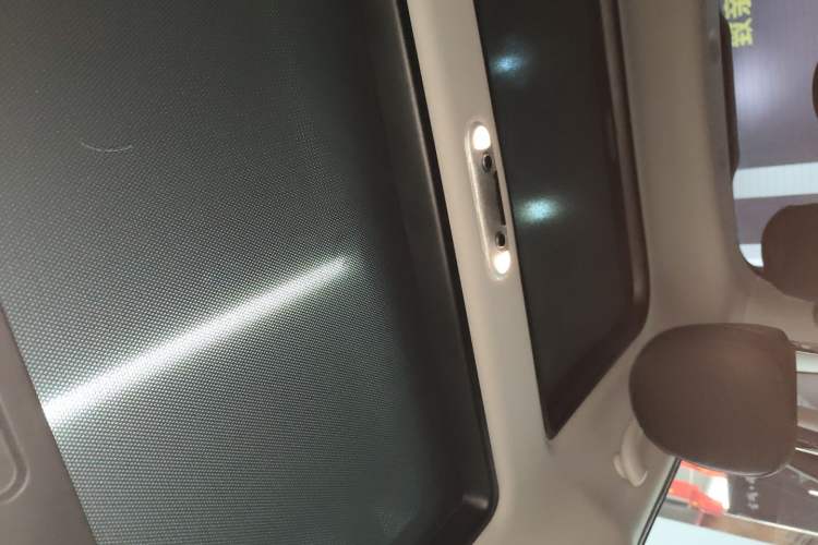 Used  MINI 2018 1.5T COOPER Classic Edition Five-Door Version
