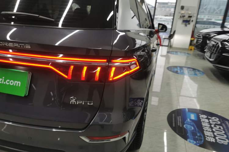 Used BYD Song Pro New Energy 2019 DM 1.5T Four-Wheel Drive Performance Edition Flagship Model
