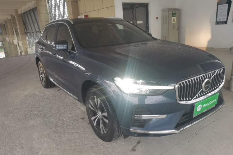 Used Volvo XC60 2023 B5 4x4 Smart Luxury Edition
