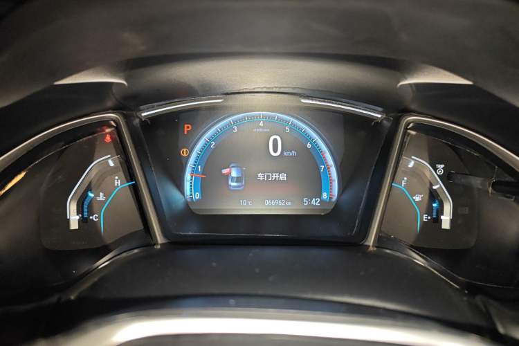 Used Honda Civic 2016 220TURBO CVT Luxury Edition