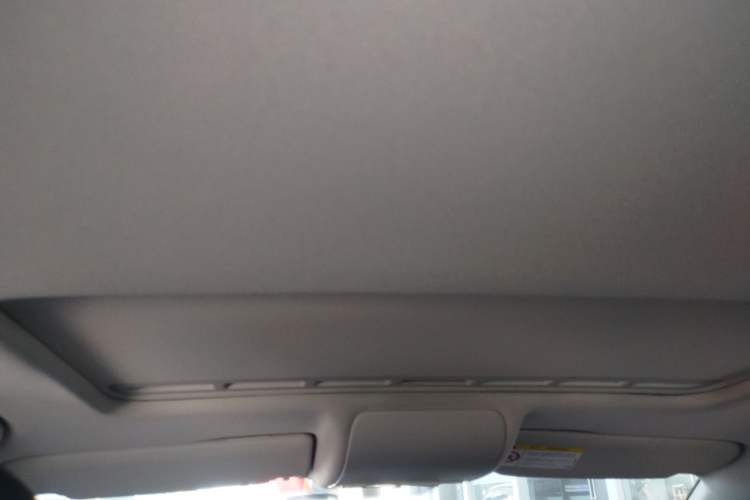 Used Volkswagen Polo 2016 1.6L manual Comfort trim level