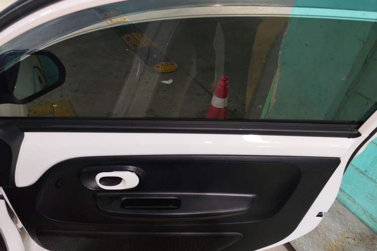 Used Roewe Clever 2021 302 km New Four-Seater Super-Efficient Version
