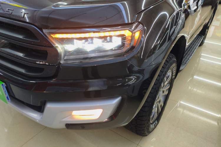 Used Ford Everest 2017 2.0T Gasoline Automatic 4x4 Luxury Edition 7 Seats