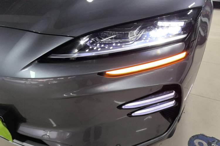 Used BYD Song PLUS New Energy 2023 Champion Edition EV 520KM Prestige Model
