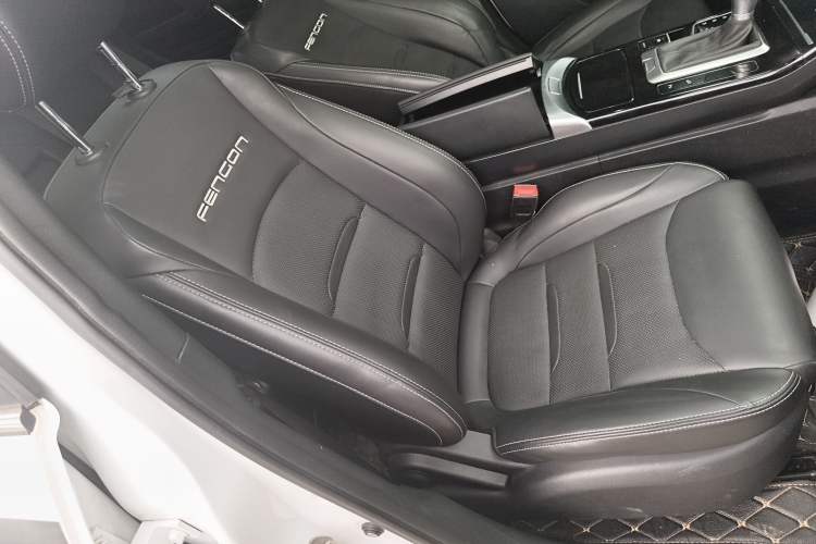 Used Dongfeng Fengon ix5 2021 1.5T CVT Urban Passion Edition
