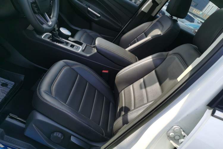 Used Ford Kuga 2019 EcoBoost 180 Two-Wheel-Drive Platinum Edition China VI Standard
