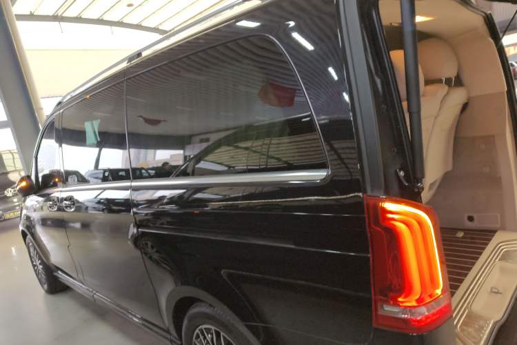 Used Mercedes-Benz V-Class 2018 V 260 Prestige Edition China VI