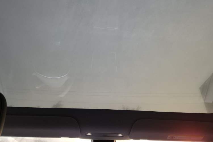 Used Tesla Model Y 2025 Long-Range All-Wheel-Drive Version