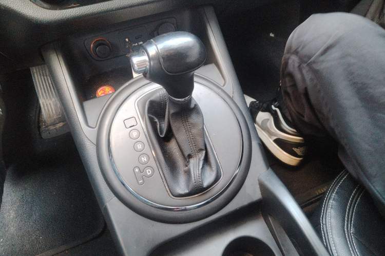 Used Kia Sportage R 2014 2.0L Automatic Two-Wheel Drive GLS Trim
