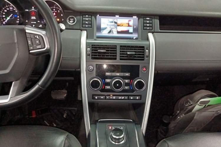 Used Land Rover Discovery Sport 2018 240 PS SE Version
