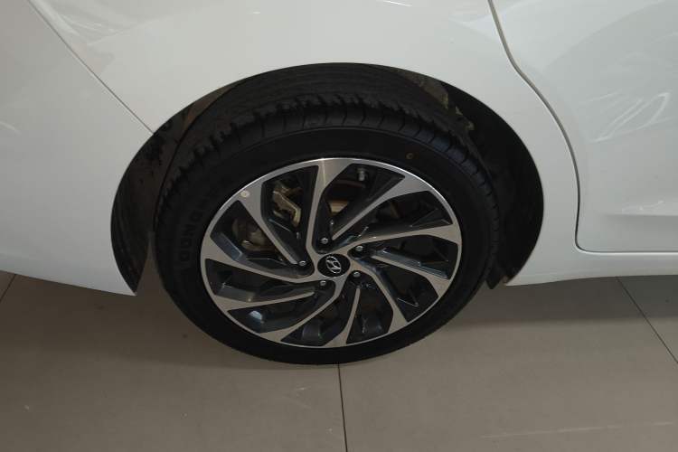 Used Hyundai Elantra 2020 1.4T Dual-Clutch Xuan Dong · Dynamic Version
