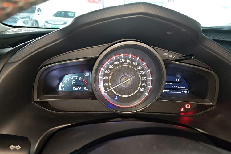 Used Mazda Mazda 3 Axela 2014 Sedan 2.0L Automatic Sport Model