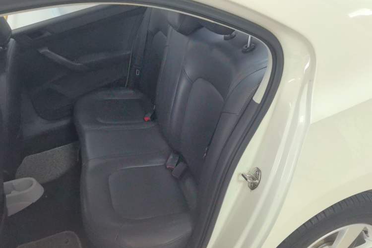 Used Skoda Rapid 2016 1.6L Automatic Front-Wheel Drive Model