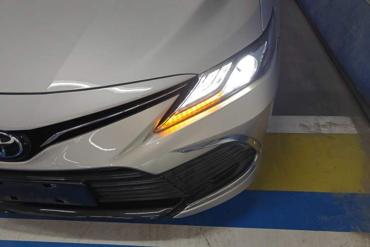 Used Toyota Camry 2021 2.0G Luxury Edition
