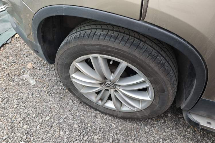 Used Volkswagen Tiguan 2013 2.0 TSI Automatic All-Wheel-Drive Flagship Edition