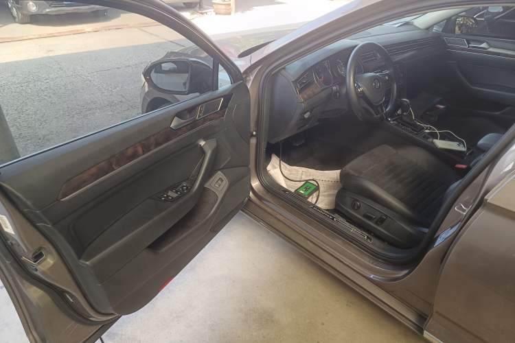 Used Volkswagen Magotan 2018 330TSI DSG Luxury Model
