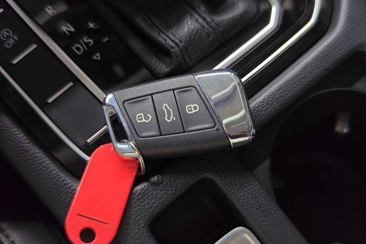 Used Volkswagen Magotan 2019 330TSI DSG Leading Edition China V Standard
