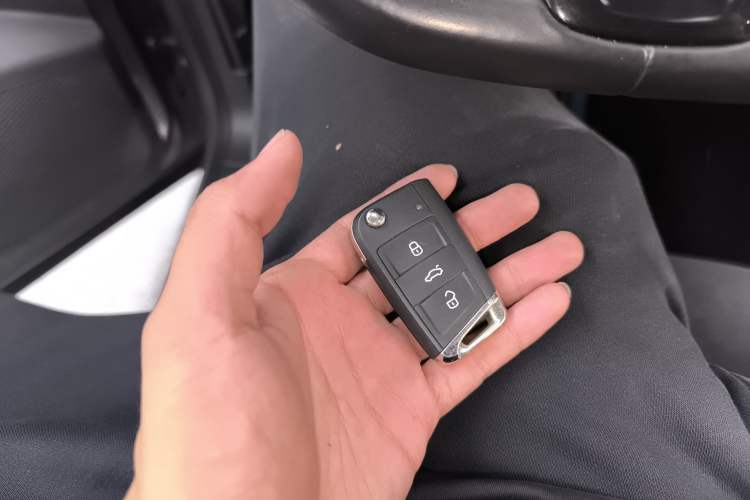 Used Volkswagen Tayron 2020 330TSI Two-Wheel Drive Luxury Connected Pro Edition
