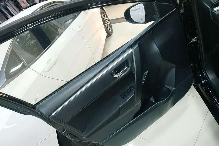 Used Toyota Levin 2014 1.6G CVT Elite Edition
