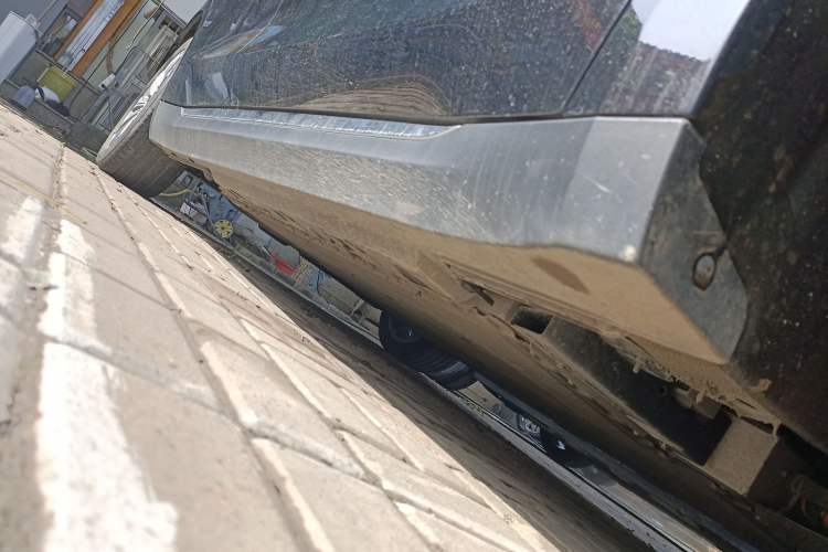 Used Hongqi E-QM5 2022 431 km Charge & Enjoy Edition
