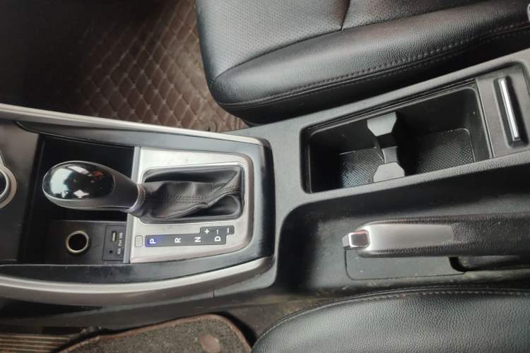 Used Hyundai Elantra (5th Generation / Langdong) 2016 1.6L Automatic Smart Version