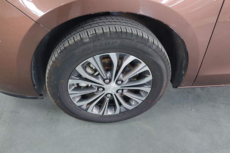 Used Buick GL8 2020 Land Cruiser Executive Class 652T Comfort Model
