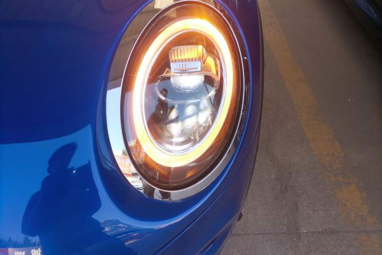 Used  MINI 2019 1.5T COOPER Classic Edition
