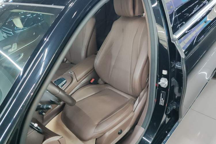 Used Mercedes-Benz E-Class 2020 Facelift E 300 L Stylish Edition
