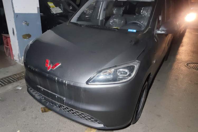 Used Wuling Hongguang New Energy 2024 All-Electric Model 300KM Practical Version