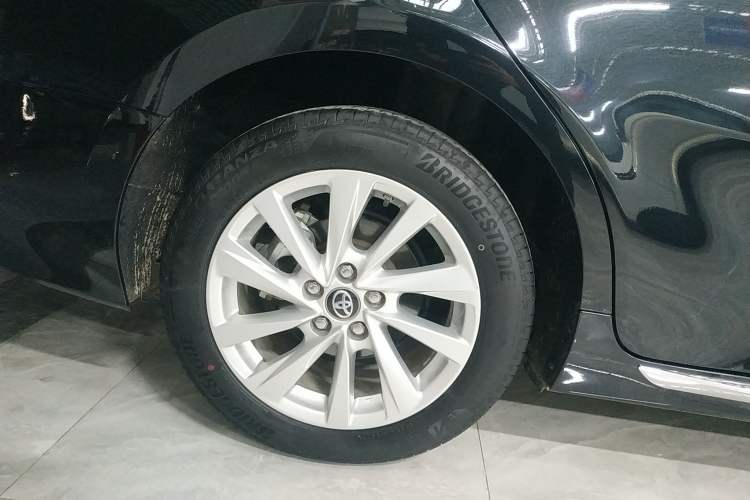 Used Toyota Camry 2023 2.0G Luxury Edition
