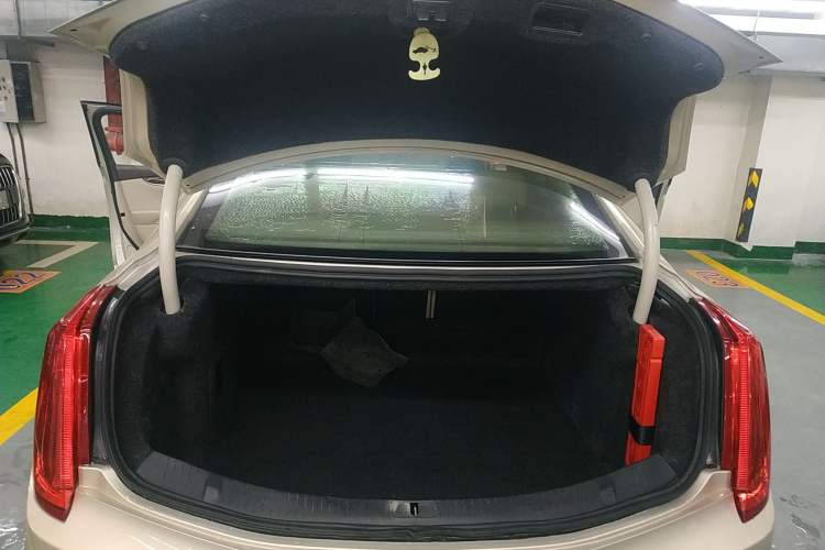 Used Cadillac XTS 2014 28T Comfort Version