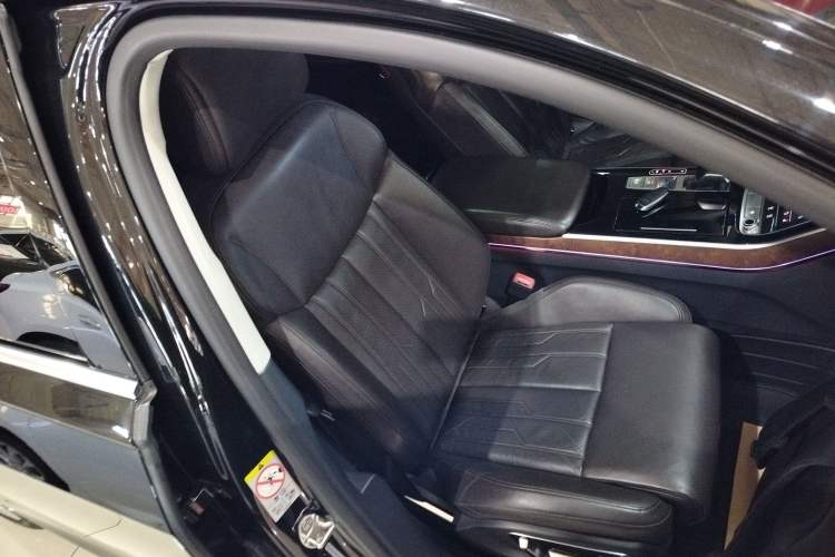 Used Audi A8 2018 A8L 55 TFSI quattro Launch Edition Prestige Model
