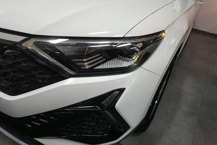 Used Jetta VS5 2023 280TSI Automatic Trend Edition
