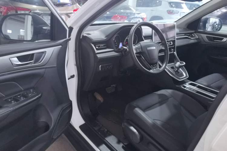 Used Haval M6 2023 PLUS 1.5T DCT Elite Smart Connectivity Model
