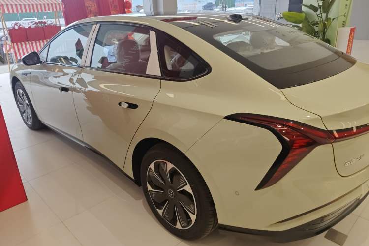 Used Hongqi Tiangong 05 2025 550 Smart Selection
