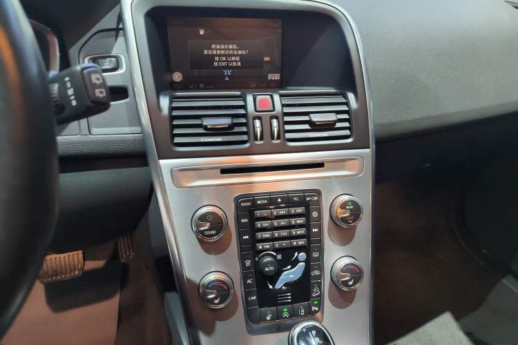 Used Volvo XC60 2017 T5 AWD Smart Upgrade Edition
