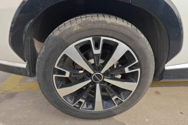 Used Roewe D5X DMH 2024 135 Tech Edition