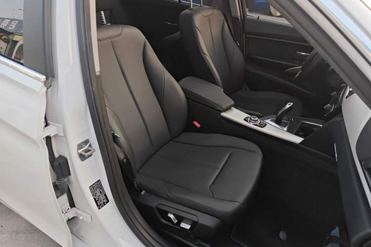 Used BMW 3 Series 2016 320Li Fashion Model
