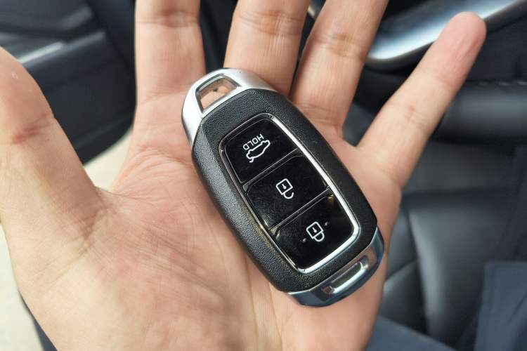 Used Hyundai Elantra 2021 1.5L CVT LUX Prestige Edition