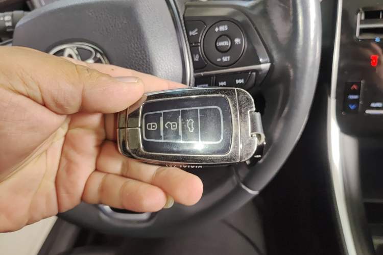 Used Toyota Avalon 2022 2.0L Luxury Edition